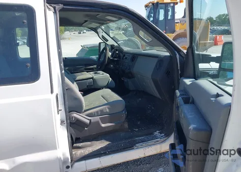 2014 Ford F250 Super Duty z USA, uszkodzony, nr VIN 1FT7X2A63EEA93423